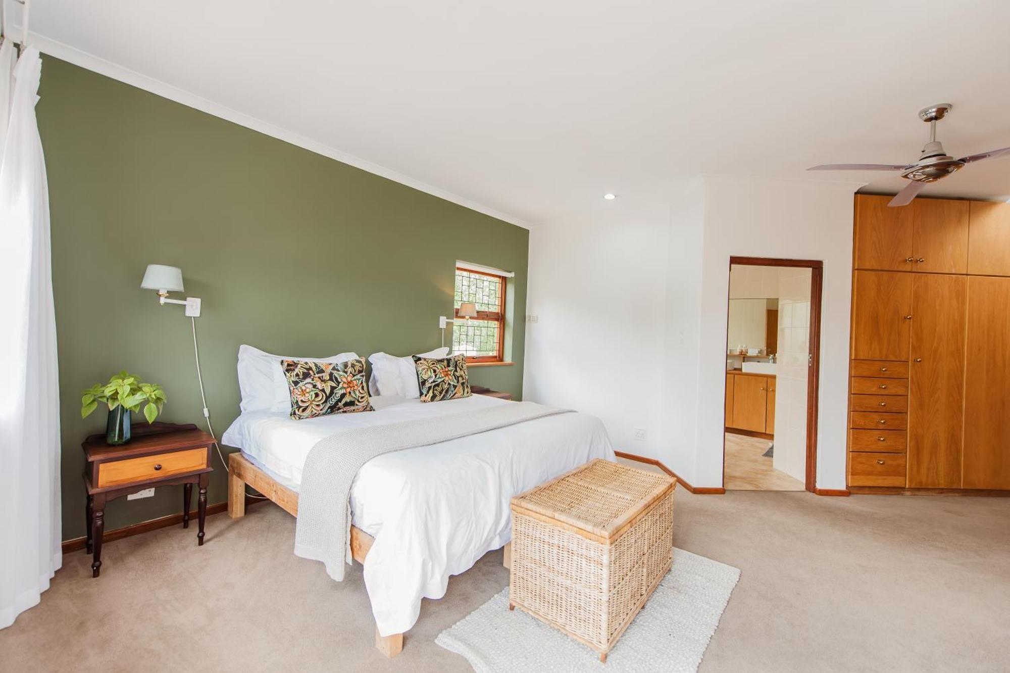 3 Bedroom Luxury Penthouse With Mountain Views * Stellenbosch